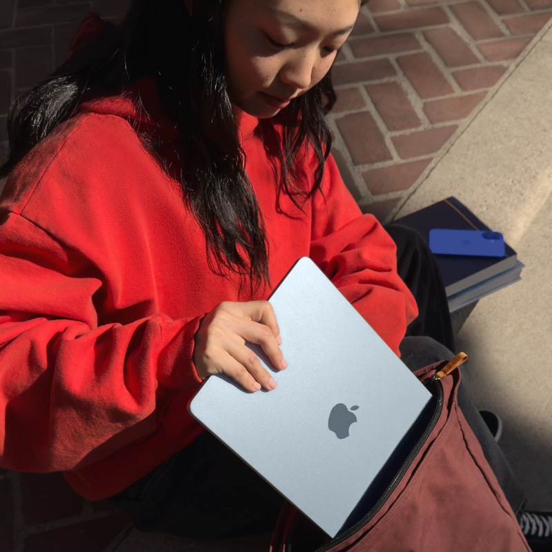 MacBook Air 13inch_2024_M3-Zilver_6