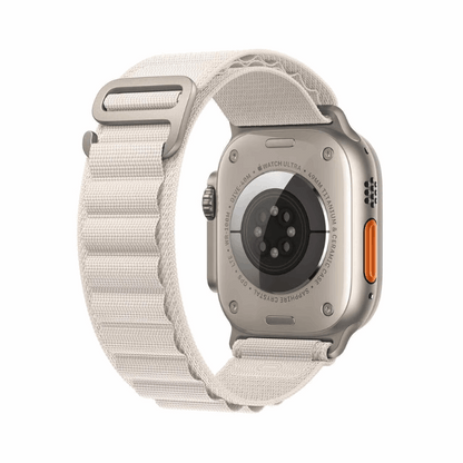 Apple Watch Ultra 2022 wit 3